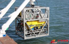 H2000工作級水下機(jī)器人
